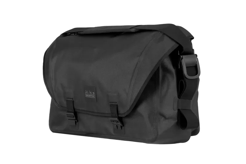 Brompton Metro Large Waterproof Bag Large in Black-1